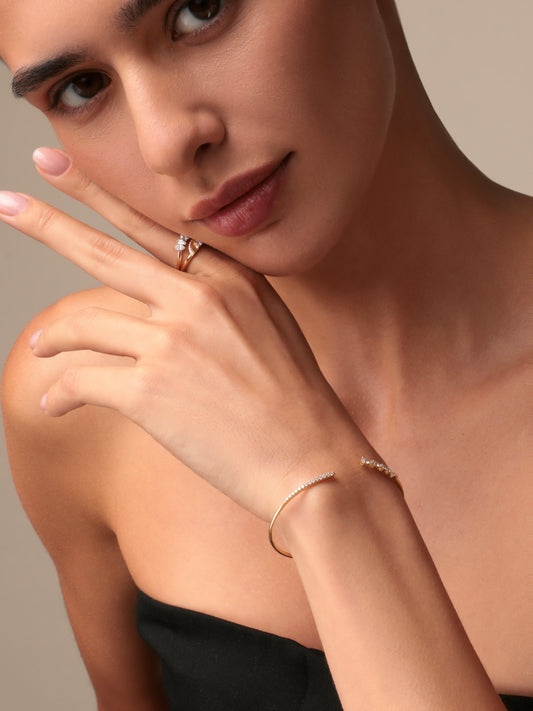 The Linea Bangle